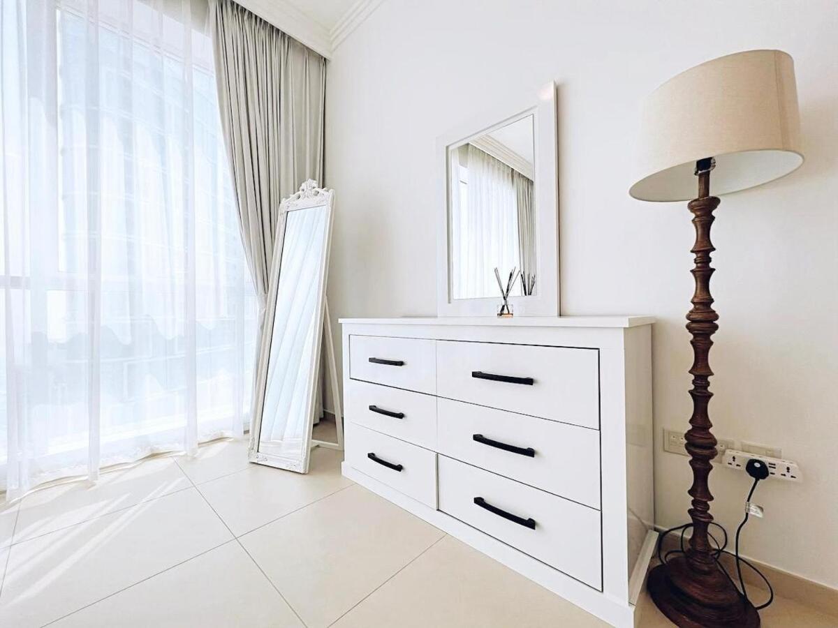 Apartment Private Access - Canal View Dubai