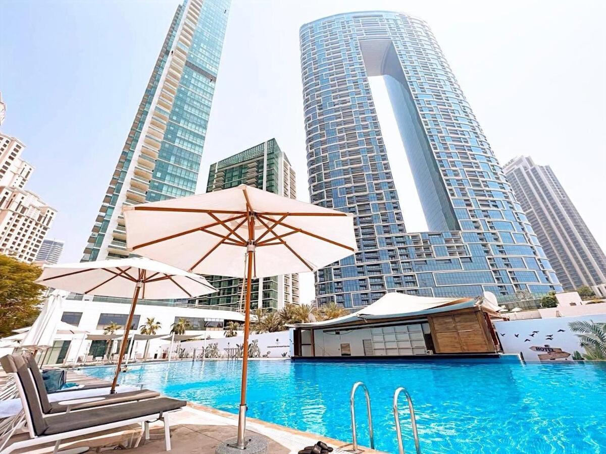 Private Access - Canal View Apartment Dubai